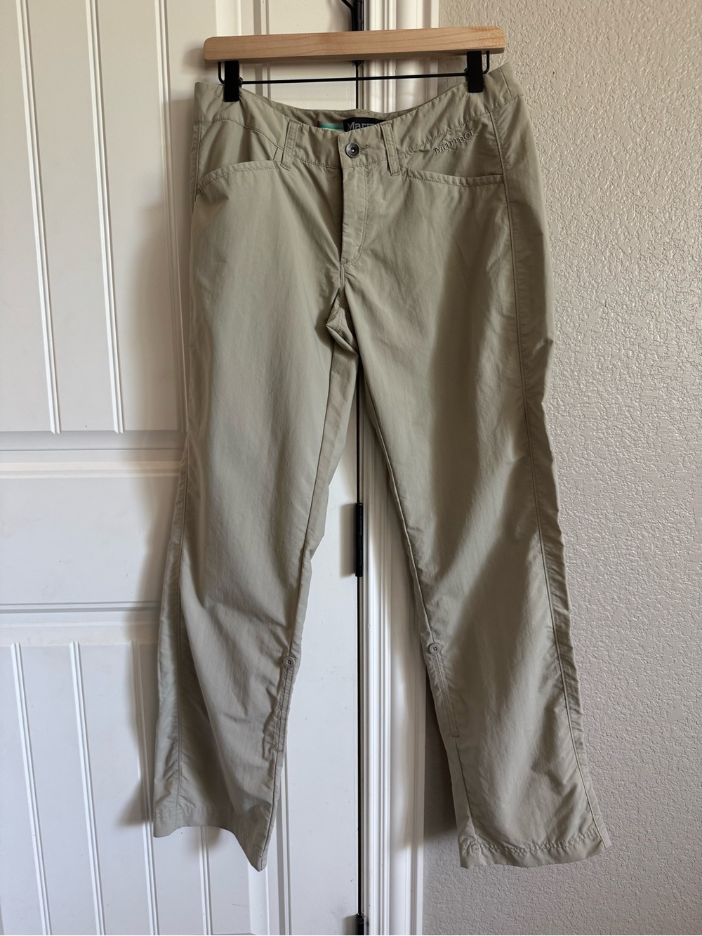 Marmot Women’s Convertible Hiking Pants 8 Tan Nylon UPF Zip Off Trail Travel - Picture 2 of 11